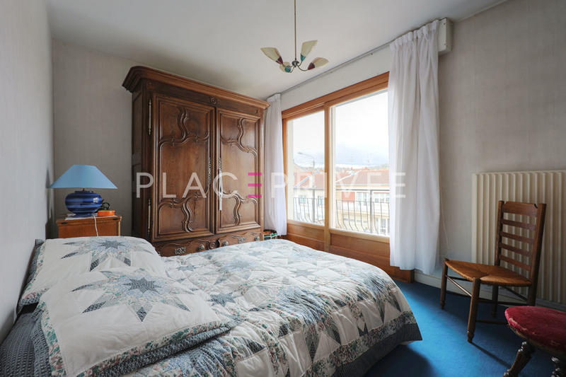 Maison - 170 m² - 9 pièces