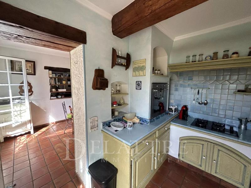 Villa - 136 m² - 10 pièces