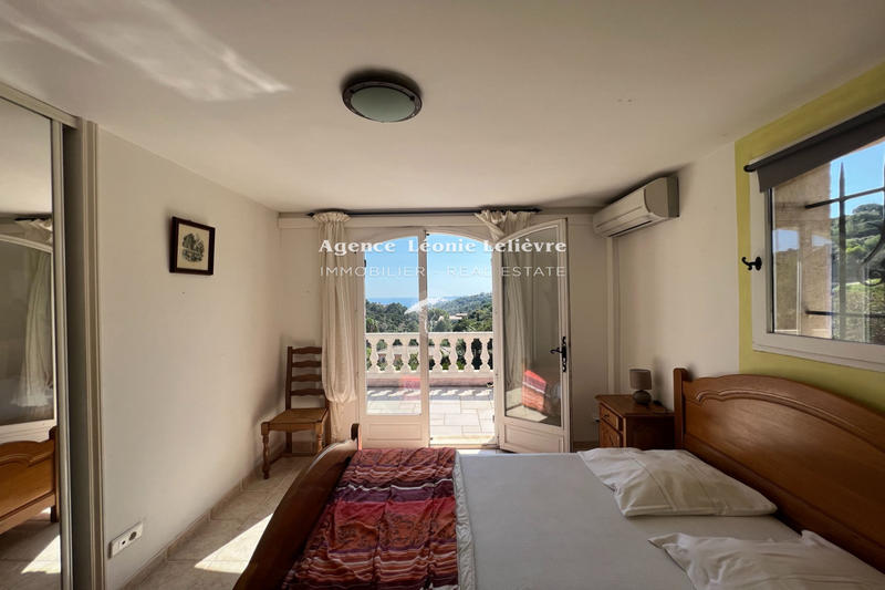 Maison - 220 m² - 6 pièces