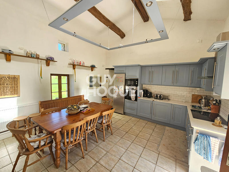 Maison - 143 m² - 6 pièces