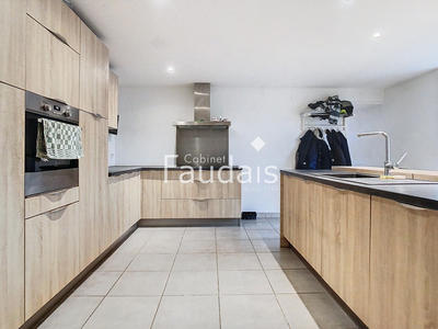 Maison - 122 m² - 5 pièces