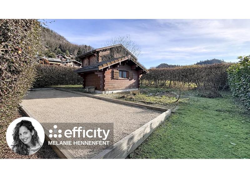 Maison - 225 m² - 7 pièces