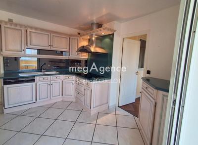 Appartement - 115 m² - 5 pièces