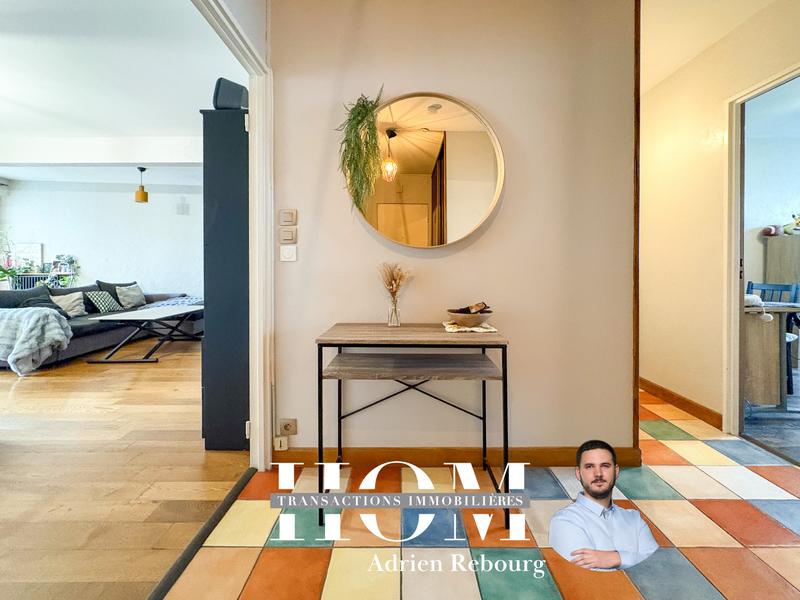 Appartement - 99 m² - 5 pièces