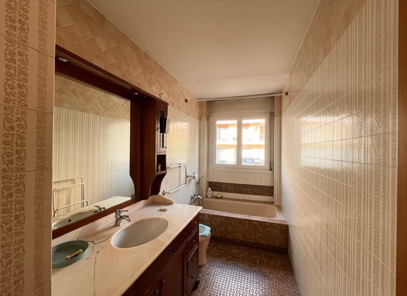 Appartement - 82 m² - 4 pièces