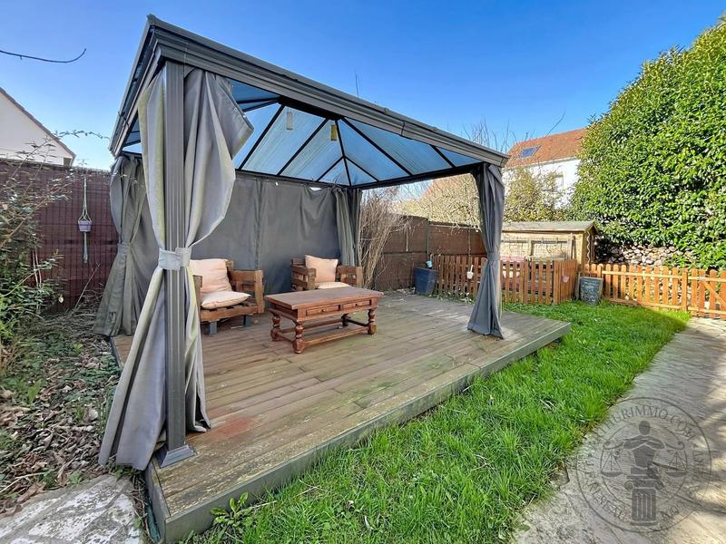 Maison - 163 m² - 8 pièces