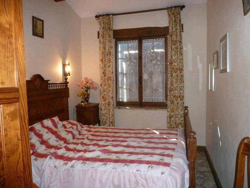 Maison - 275 m² - 13 pièces