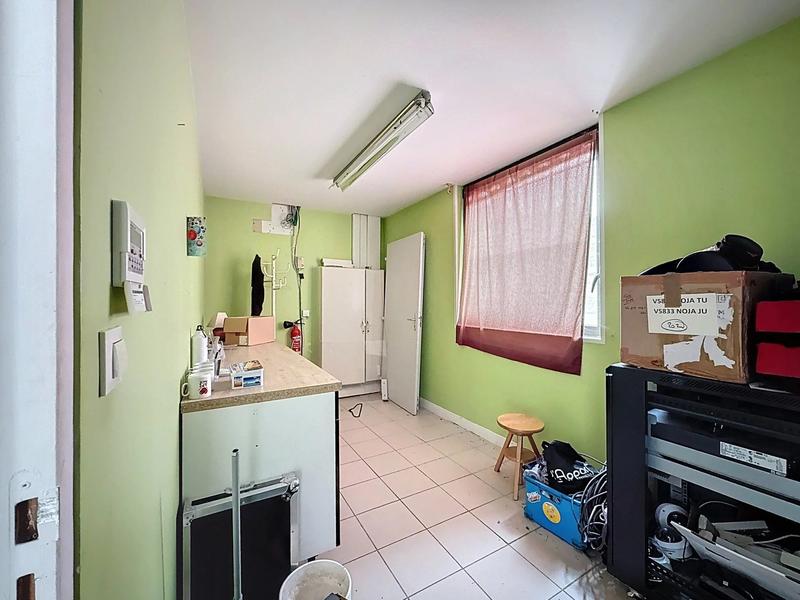 Bureau - 475 m² - 1 pièce