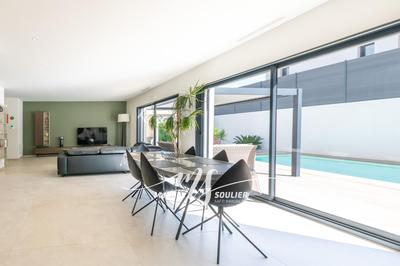 Maison - 145 m² - 4 pièces