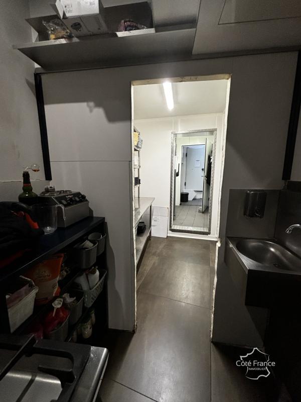 Fonds de commerce - Local commercial - 104 m²