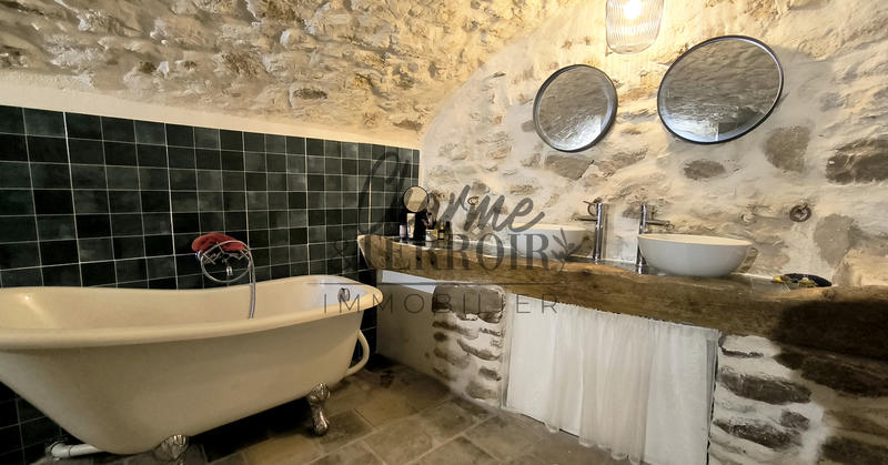 Maison de village - 110 m² - 6 pièces