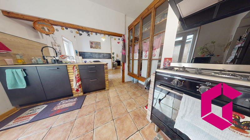 Maison ancienne - 194 m² - 6 pièces