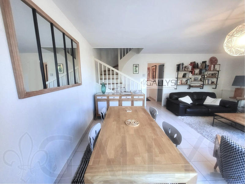 Maison - 88 m² - 4 pièces