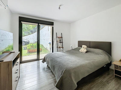 Maison - 225 m² - 8 pièces