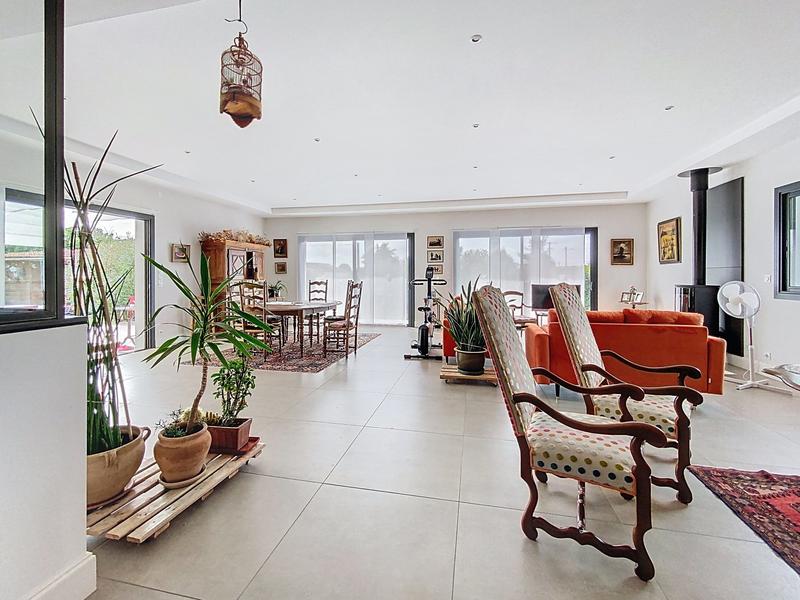 Maison contemporaine - 204 m² - 5 pièces