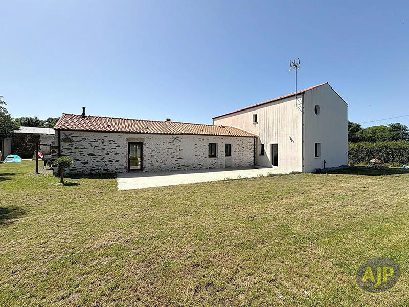 Maison - 153 m² - 6 pièces