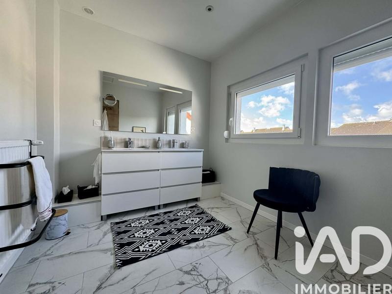 Maison - 106 m² - 5 pièces