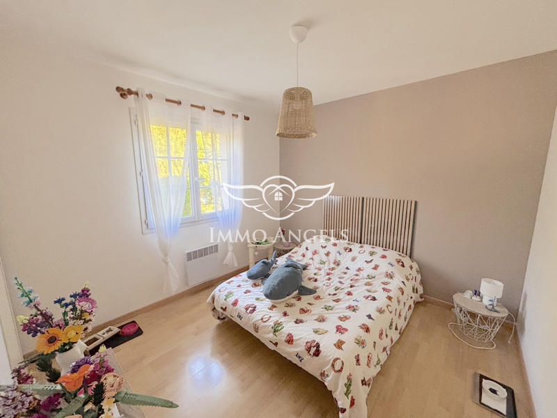 Maison traditionnelle - 179 m² - 8 pièces