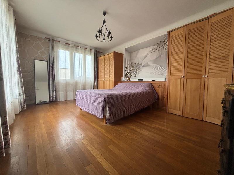 Maison - 163 m² - 7 pièces