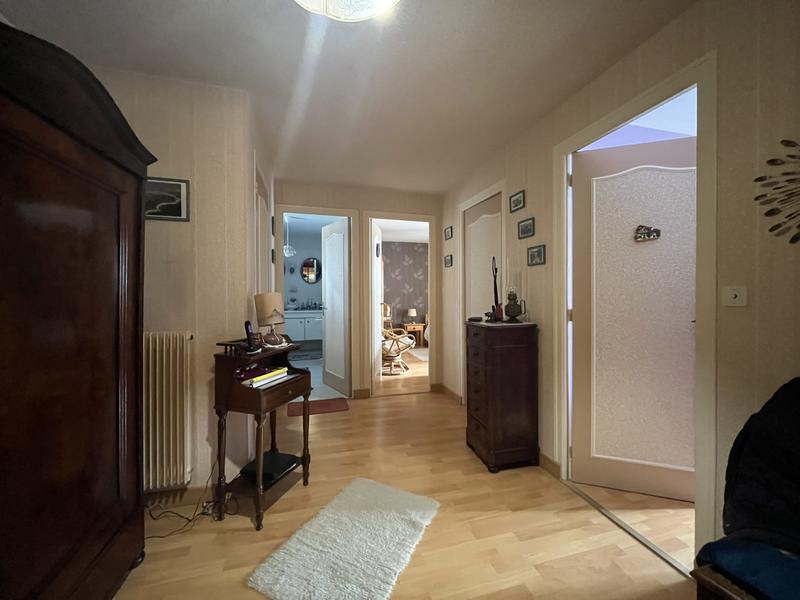 Maison - 228 m² - 10 pièces