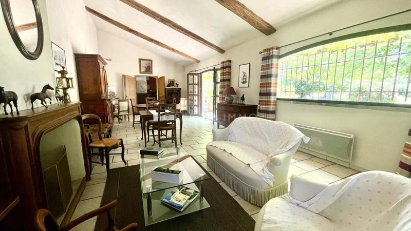 Propriété - 230 m² - 7 pièces