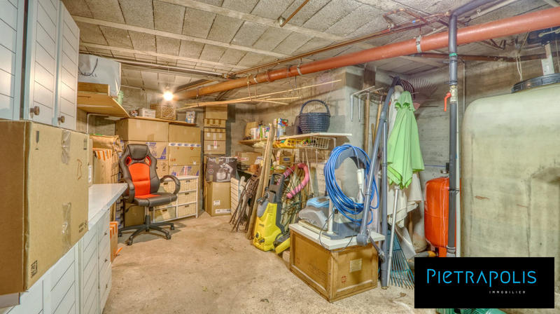 Maison - 201 m² - 6 pièces