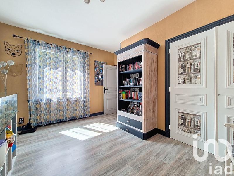 Maison - 240 m² - 10 pièces