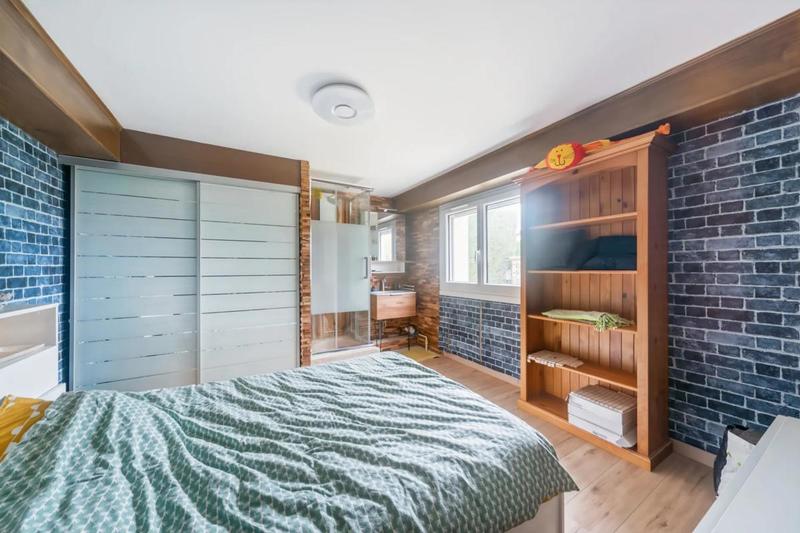 Maison - 157 m² - 8 pièces