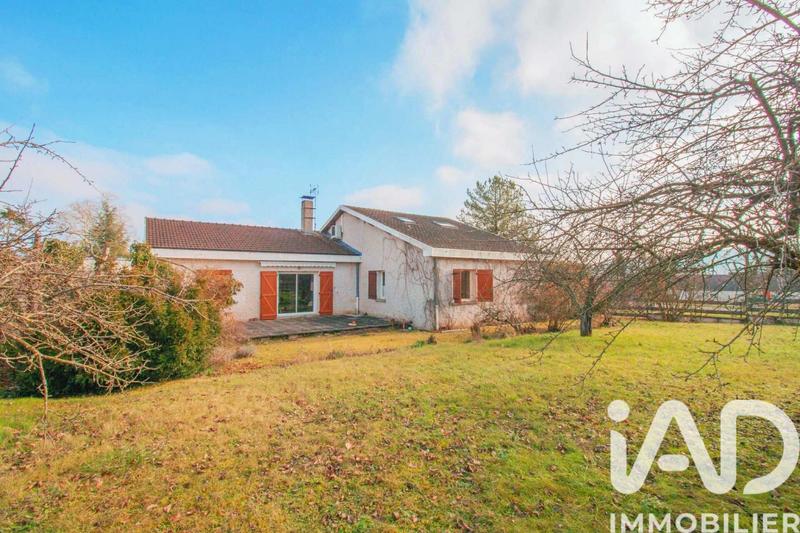 Maison - 230 m² - 7 pièces