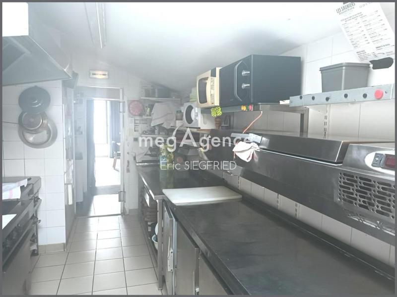 Local commercial - 140 m² - 3 pièces