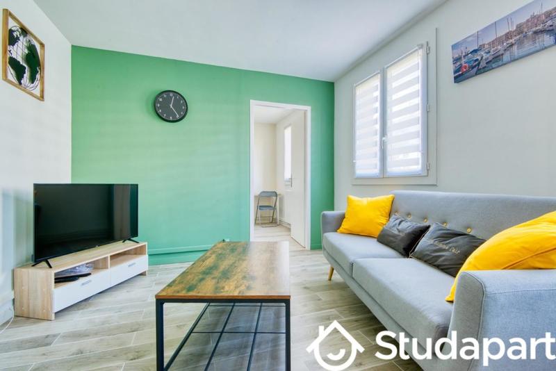 Chambre - 9 m² - 1 pièce