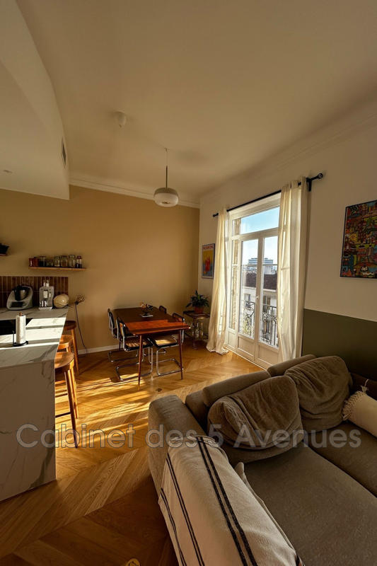 Appartement - 90 m² - 4 pièces