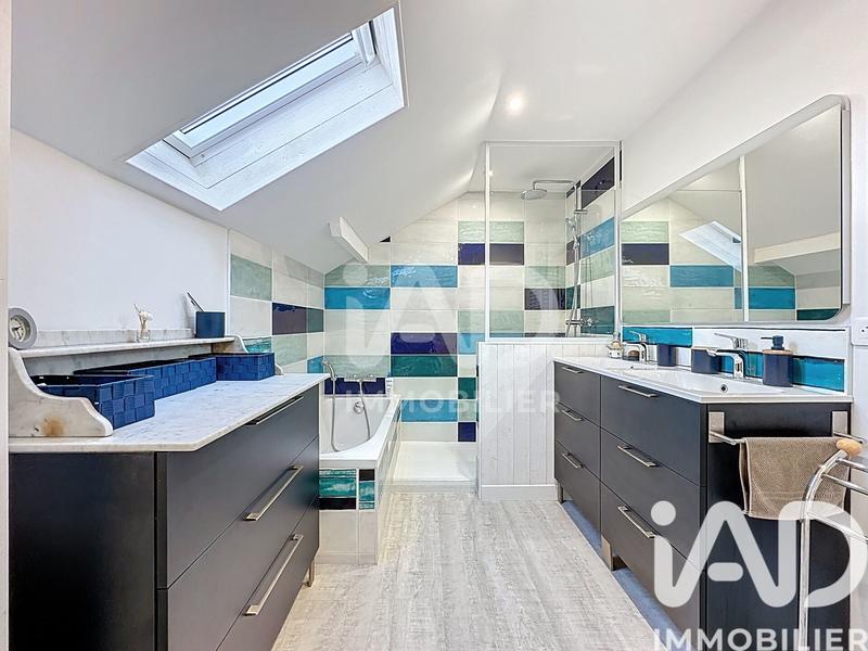 Maison - 138 m² - 5 pièces