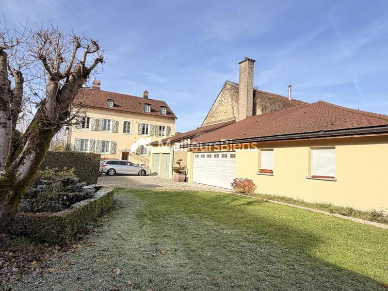 Maison bourgeoise - 313 m² - 10 pièces