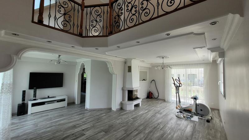 Maison - 122 m² - 5 pièces