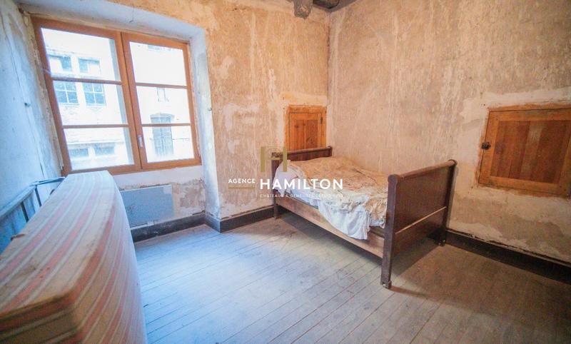 Propriété - 325 m² - 8 pièces