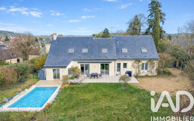 Maison - 229 m² - 9 pièces