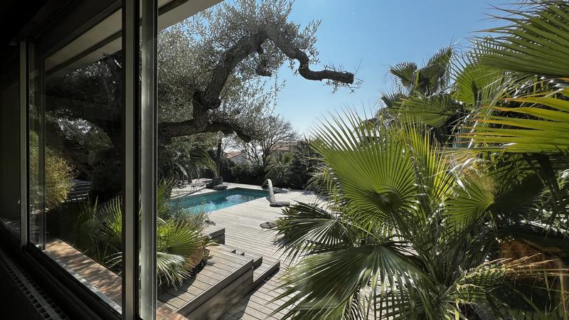 Maison - 215 m² - 5 pièces