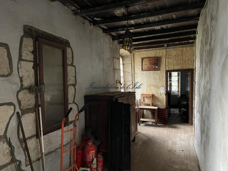 Maison - 216 m² - 7 pièces