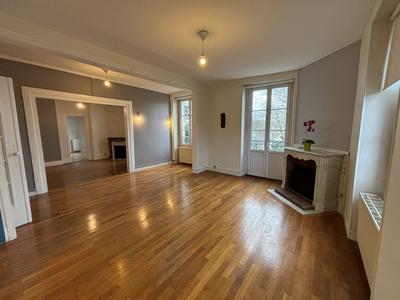 Appartement - 106 m² - 4 pièces