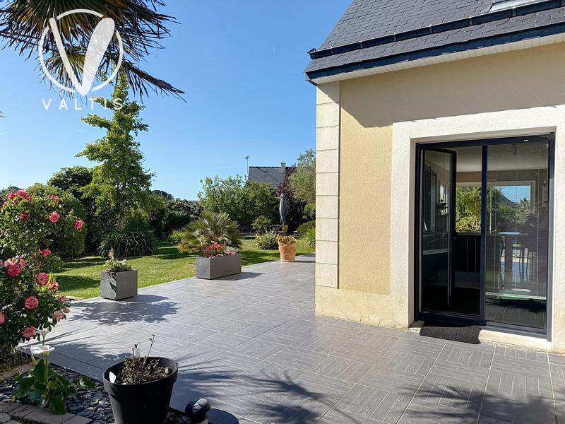 Maison contemporaine - 173 m² - 7 pièces