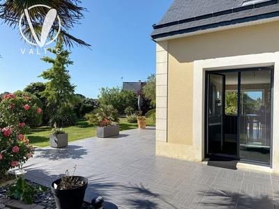 Maison contemporaine - 173 m² - 7 pièces