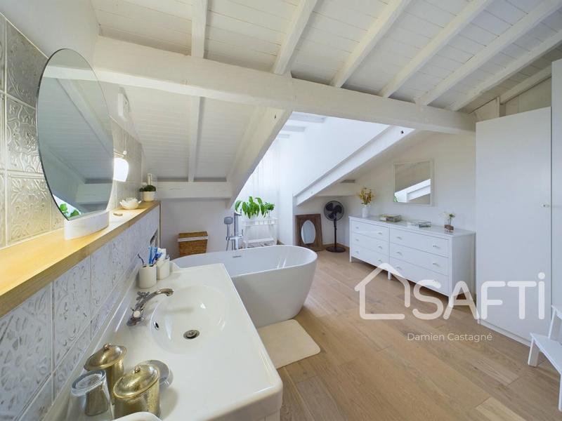 Maison - 187 m² - 5 pièces