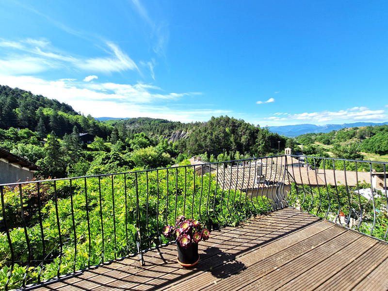 Maison - 95 m² - 4 pièces