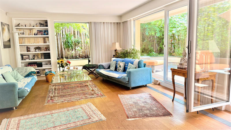 Appartement - 146 m² - 5 pièces