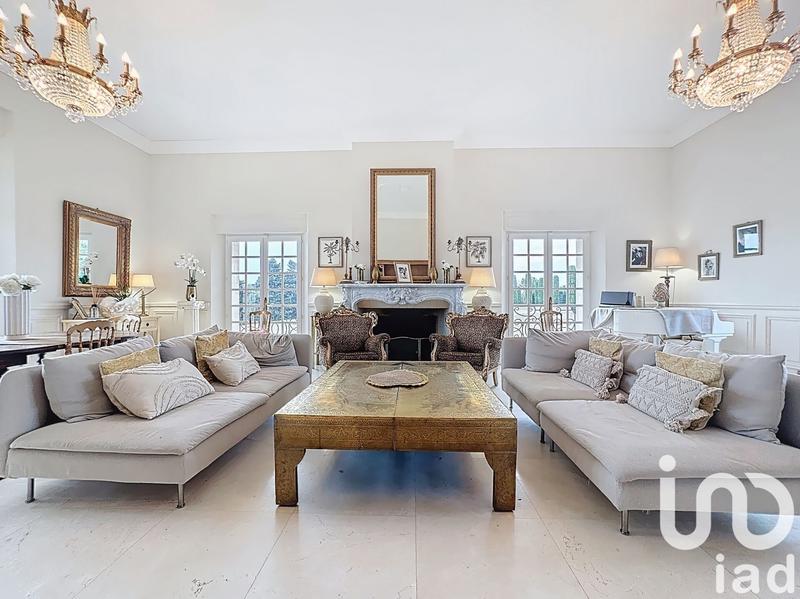 Maison - 283 m² - 9 pièces