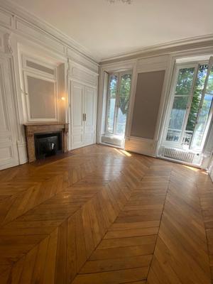 Appartement - 148 m² - 6 pièces