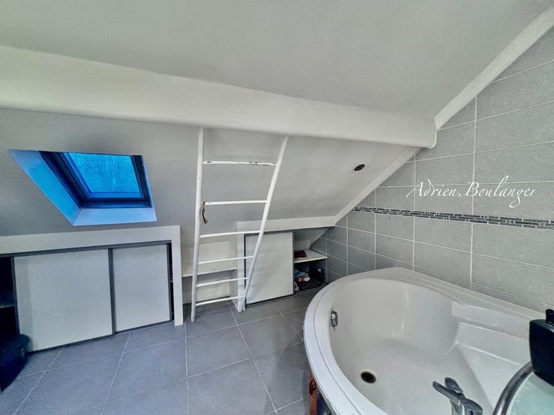 Maison - 98 m² - 5 pièces