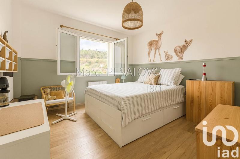 Maison - 180 m² - 8 pièces