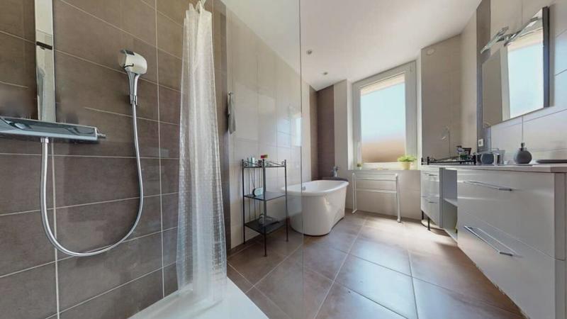 Maison bourgeoise - 319 m² - 8 pièces